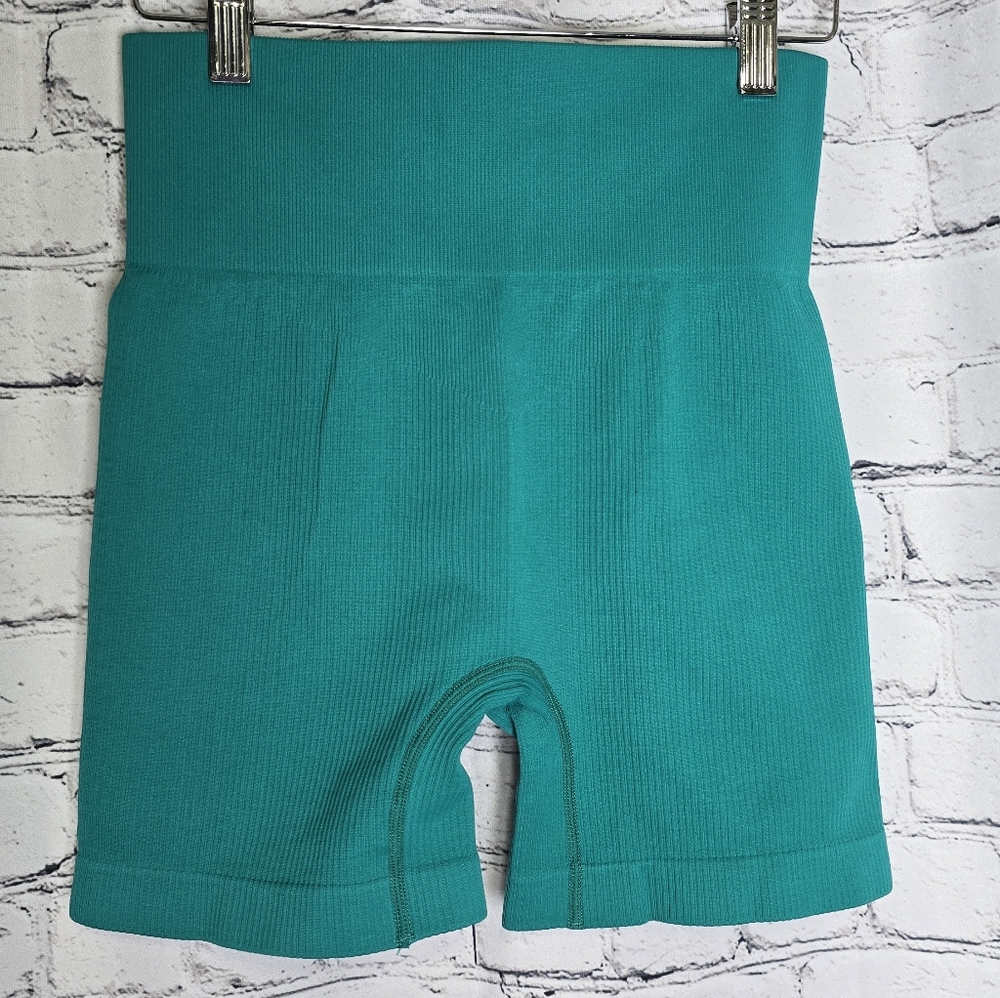 OQQ‎ Teal High-Waisted Women Shorts Size Medium - Picture 3 of 4